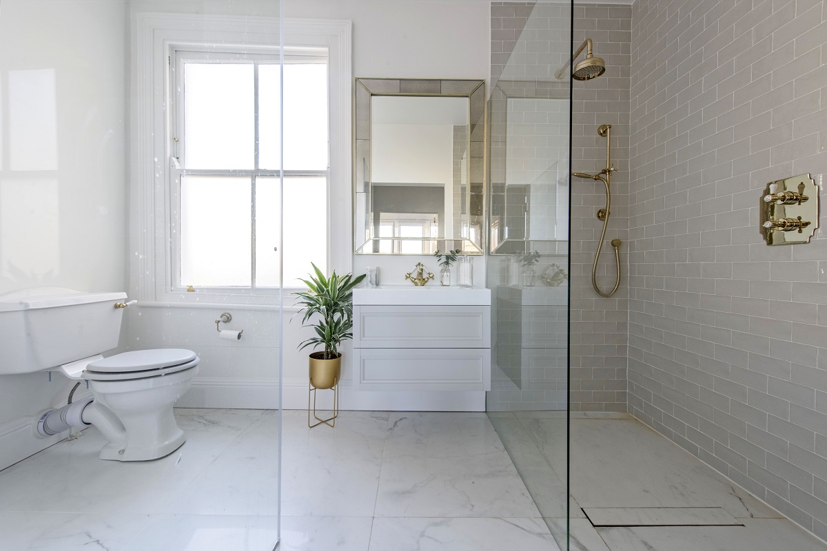 2 Manchuria Rd Bath 2
